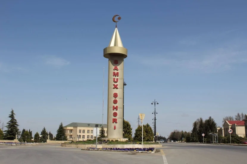 Kəmərinə bıçaq taxıb küçədə gəzən şəxs həbs edildi