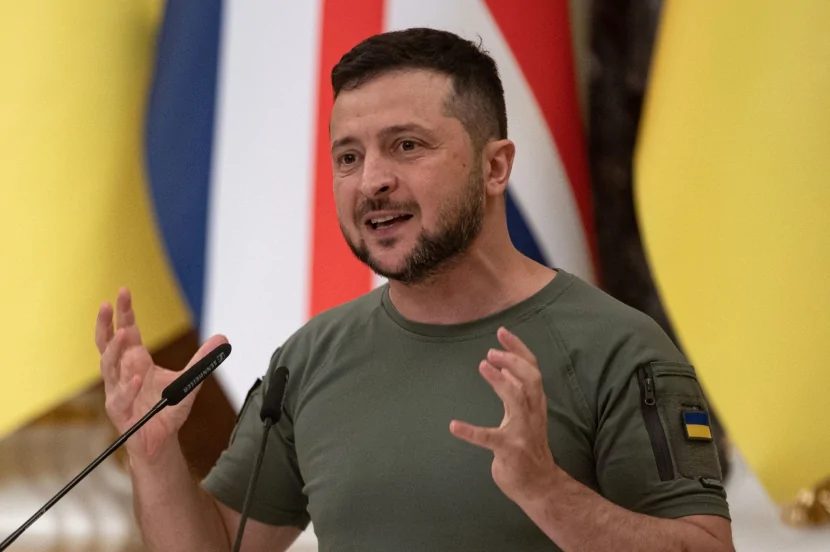 Ukrayna Prezidenti: Donbasla bağlı mövqeyimiz dəyişməyib