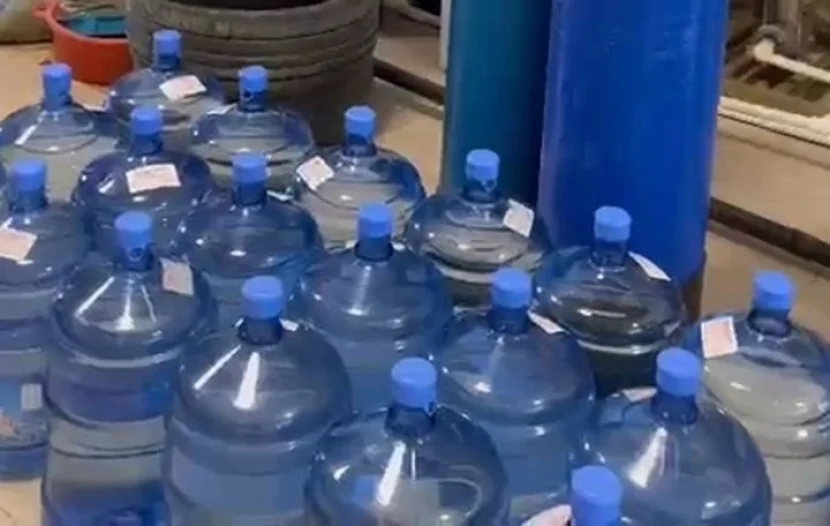 Şəbəkə suyu “Mono su” adı ilə qablaşdırılaraq satışa ÇIXARILIB