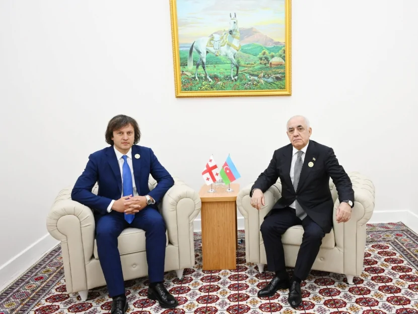 Baş nazirlərin təkbətək görüşü keçirilir keçirilir