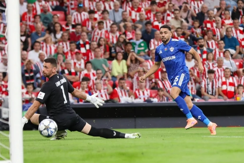 \"Atletik\" - \"Qarabağ\" oyununda ikinci hissə başlayıb