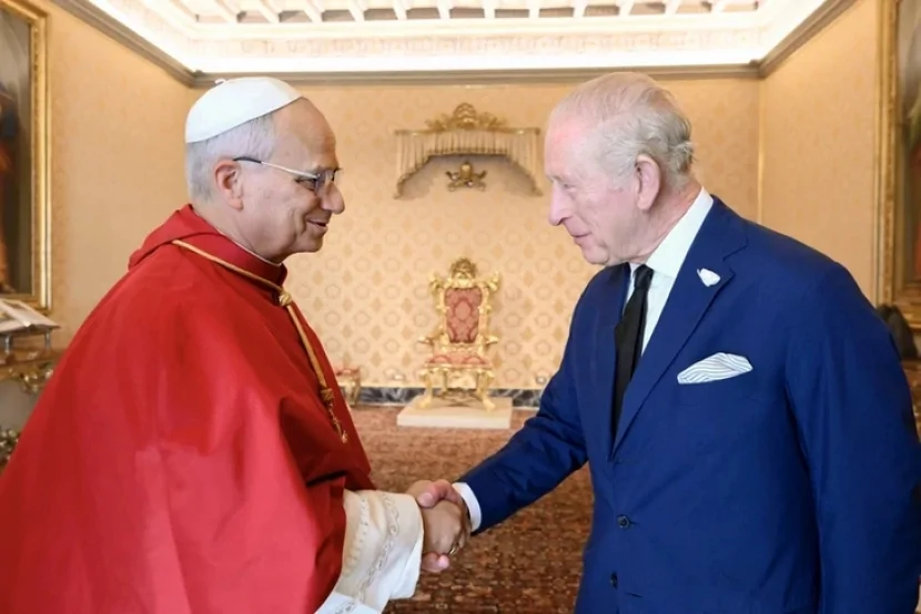XIV Papa Leo və III Kral Çarlz 500 ildən sonra ilk dəfə birlikdə dua ediblər