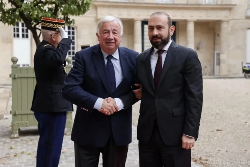 Mirzoyan Fransa Senatının sədri ilə Azərbaycanla sülhü müzakirə edib
