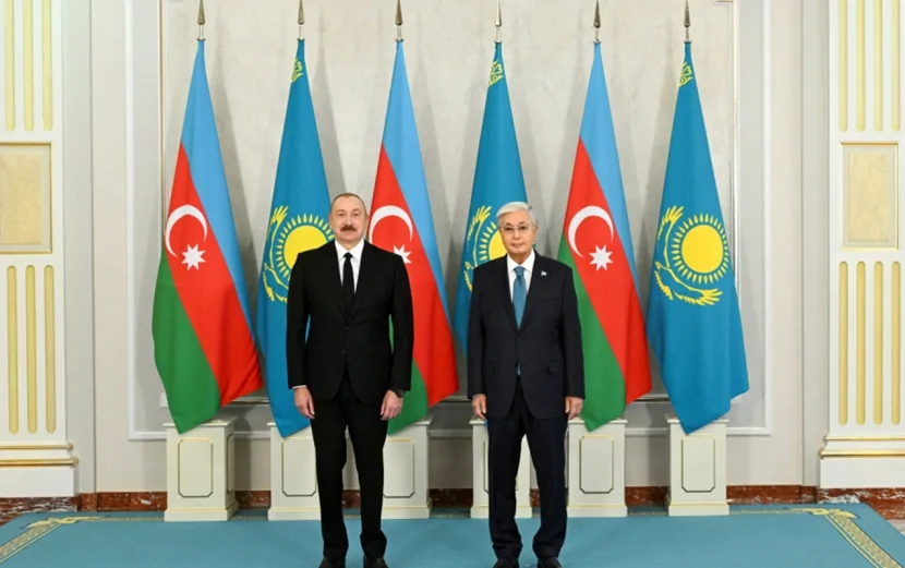 İlham Əliyev Tokayevi təbrik etdi