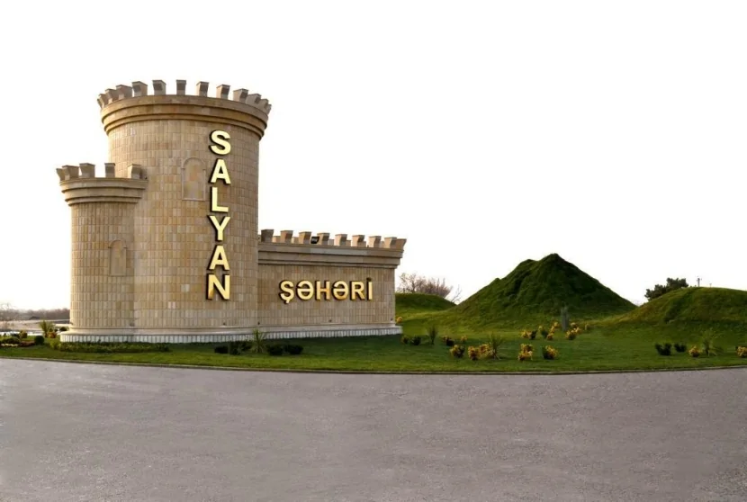 Salyanda ağır qəza: yaralılar var