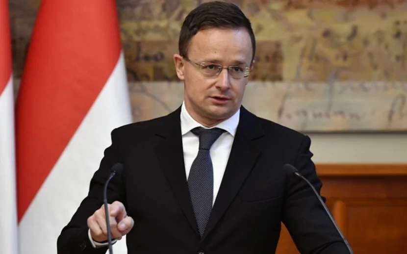 Macarıstan Rusiya neftindən imtina edə bilməz - Peter Siyarto
