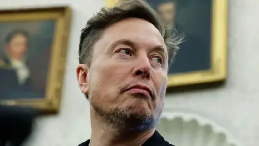 Elon Musk Tesladan ayrıla bilər