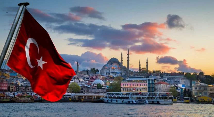 Bina çökdü, 5 nəfər dağıntılar altında qaldı- TÜRKİYƏ