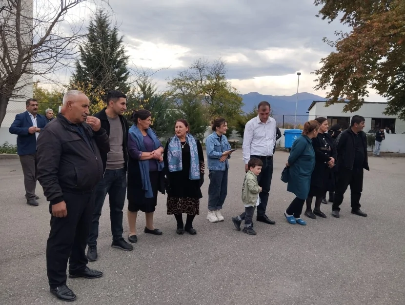 Ağdərənin Həsənriz kəndinə növbəti köç oldu– FOTO