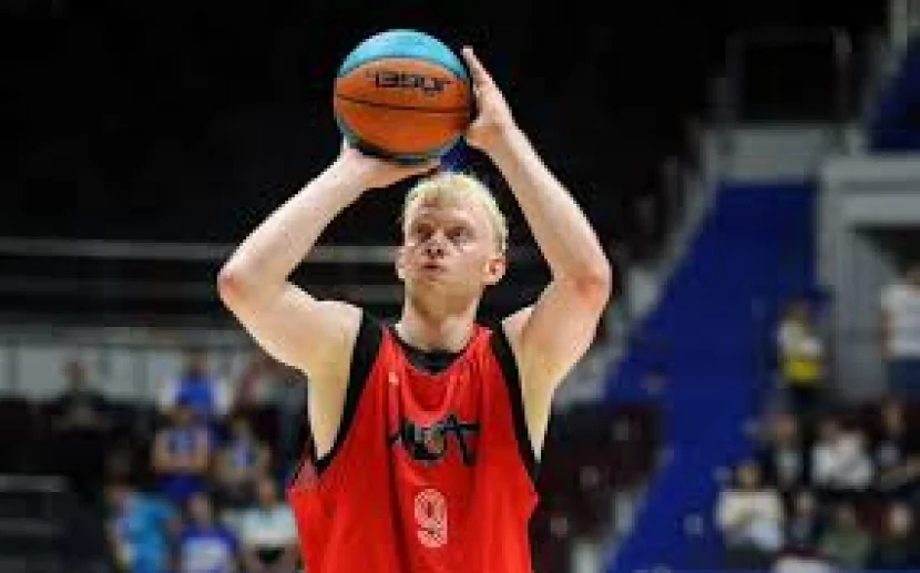 Rus basketbolçu dələduzluğa görə ABŞ-yə ekstradiya olunacaq