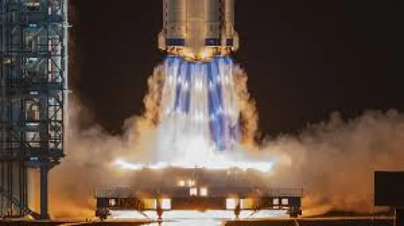 Çin yeni astronavt qrupunu kosmosa göndərir