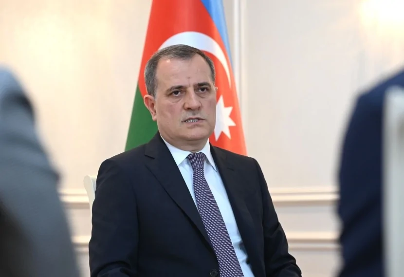 Ceyhun Bayramov Əlcəzairə getdi