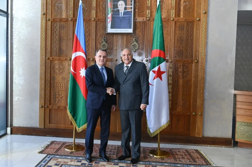 Azərbaycan və Əlcəzair XİN başçıları görüş keçiriblər