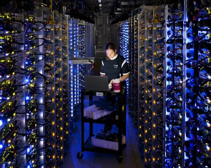 Google kosmosda data mərkəzləri yerləşdirəcək 