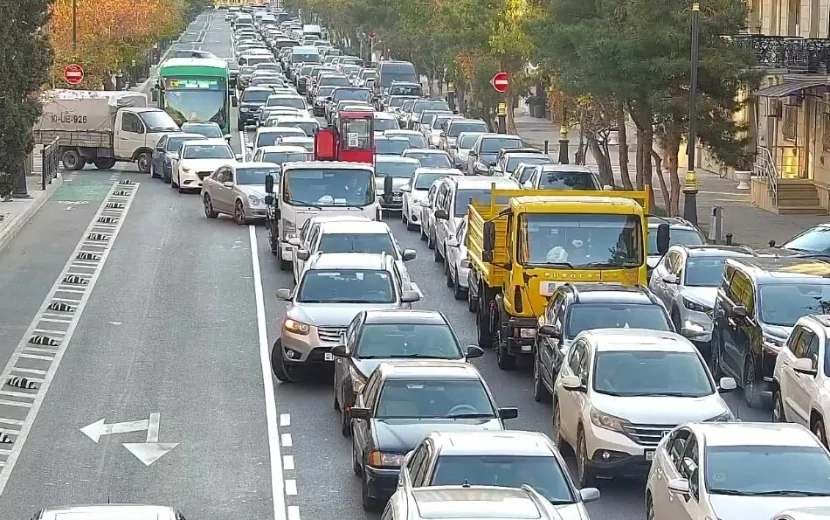 Hazırda tıxac olan yolların SİYAHISI
