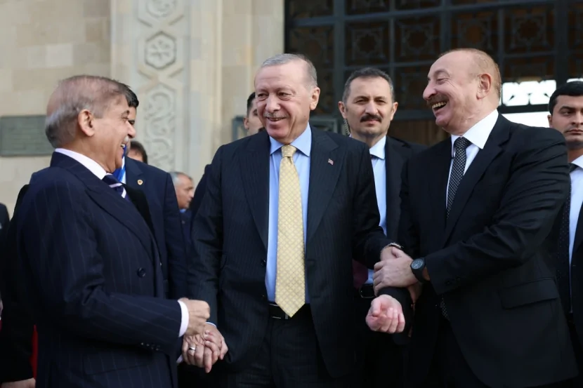Ərdoğan hərbi paraddan görüntülər PAYLAŞDI
