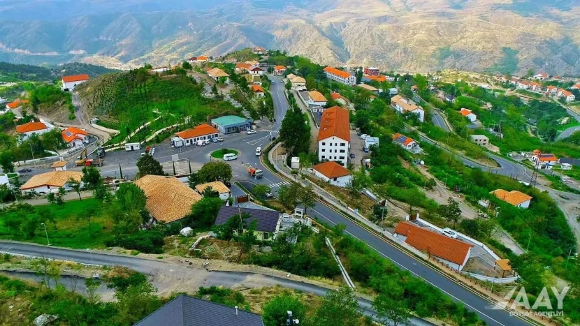 Laçında söküntü işləri başladı