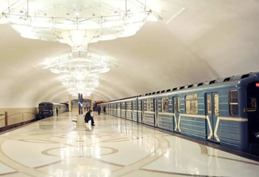 Metronun bu stansiyasında ÇIXIŞ BAĞLANDI