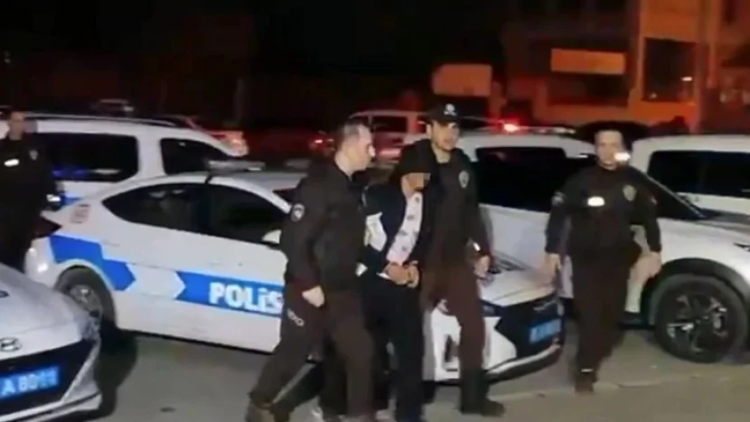Türkiyədə yeniyetmə 95 il həbs cəzası aldı