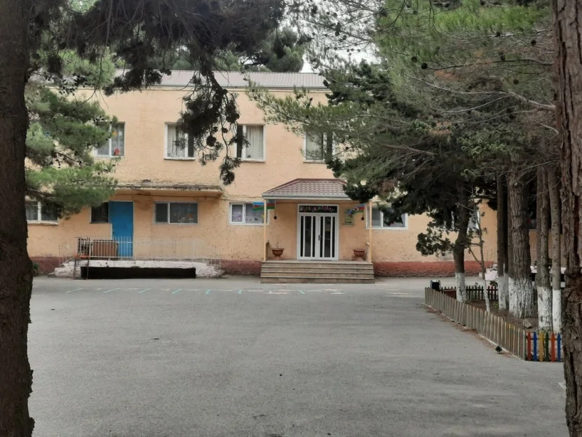 Sumqayıtda uşaq bağçasında baxıcı dərs vaxtı öldü 