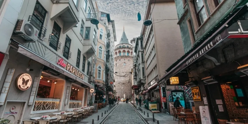 İstanbulda hotel möhürləndi- SƏBƏB NƏDİR?