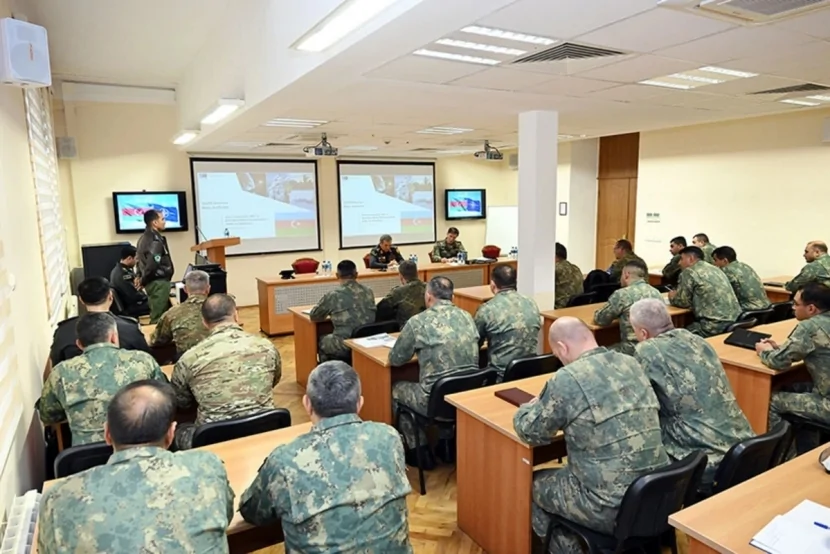 Bakıda NATO-nun mobil təlim qrupu tərəfindən kurs keçirilir - FOTOLAR