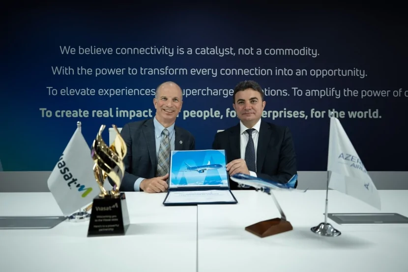 AZAL və “Viasat” təyyarələrin yüksəksürətli internetlə təchiz edilməsinə dair saziş imzalayıb