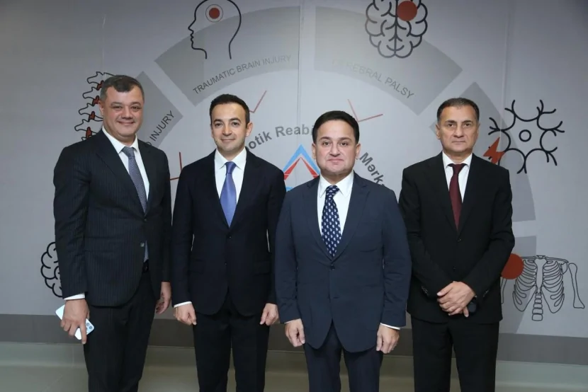 Yeni Klinikada mediatur təşkil edilib