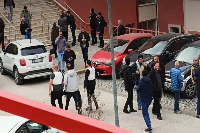 Silahlı şəxs universitet əməkdaşını girov götürüb- Bu ölkədə
