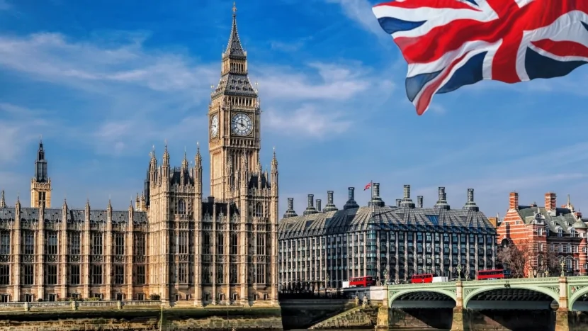 Britaniya səfirlik binalarını SATACAQ