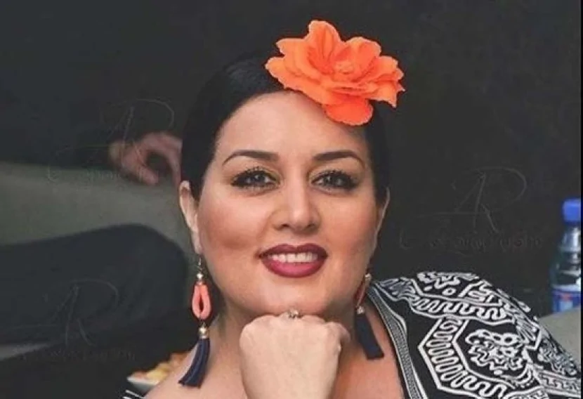 Elza Seyidcahan “viruslardan qoruyan papaq”la efirə çıxdı