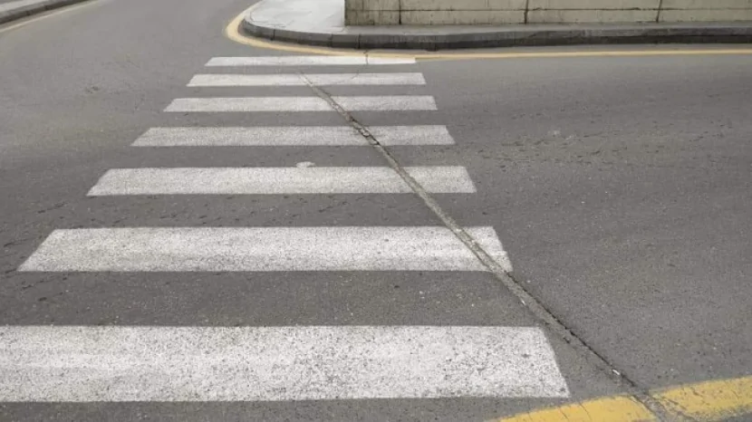 Bakıda avtomobil PİYADANI VURUB