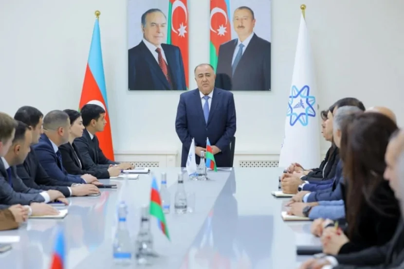 Səhiyyə nazirinin müavini kollektivə təqdim edildi