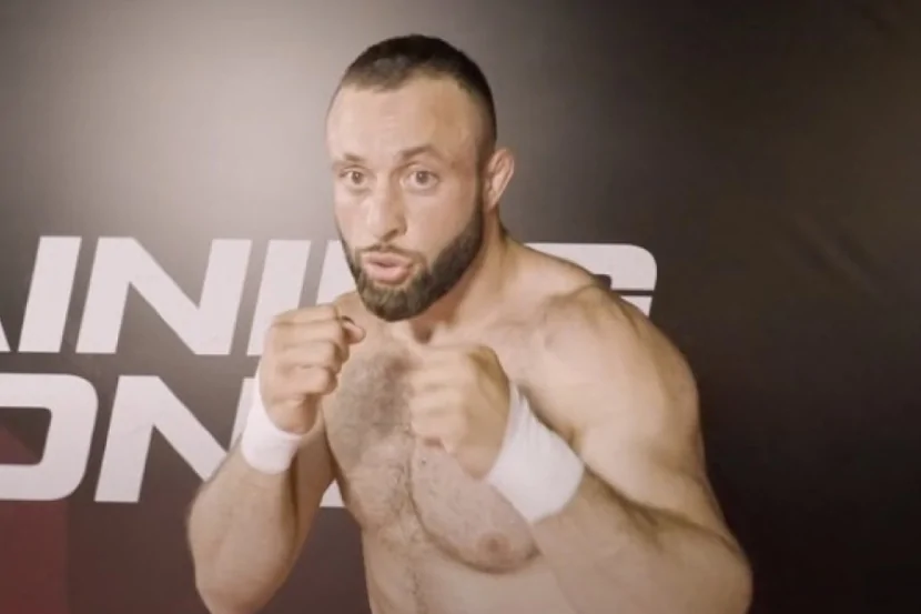 MMA döyüşçüsü SAXLANILDI