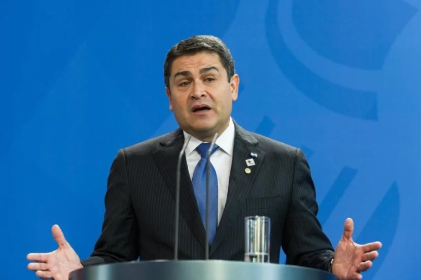 Keçmiş prezident azadlığa çıxdı