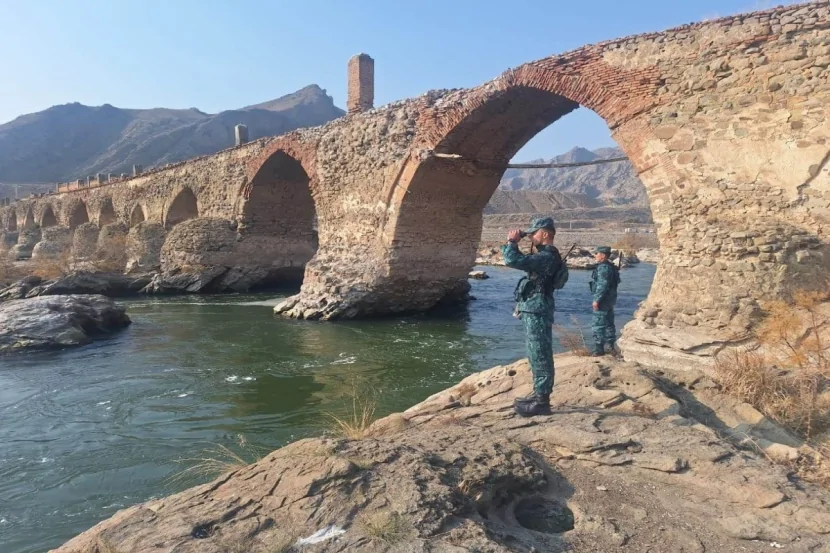 Ötən ay 27 sərhəd pozucusu SAXLANILIB