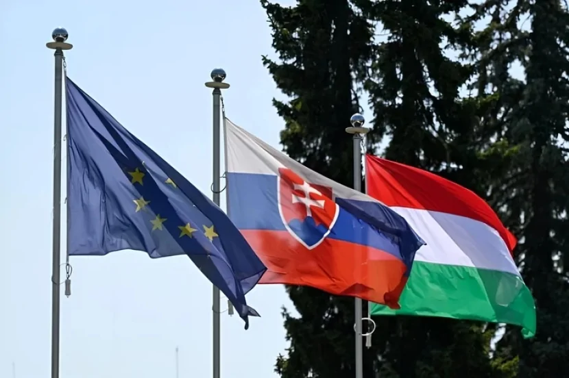 Macarıstan və Slovakiya Avropa Birliyini məhkəmə verirlər