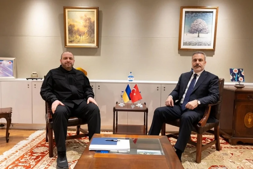 Hakan Fidan Rüstəm Umerovla GÖRÜŞDÜ