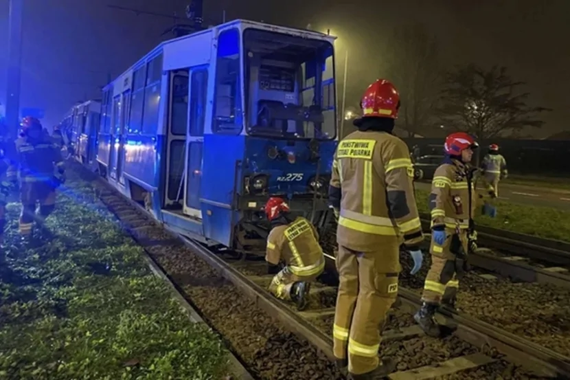 Tramvaylar toqquşdu: 20  YARALI var