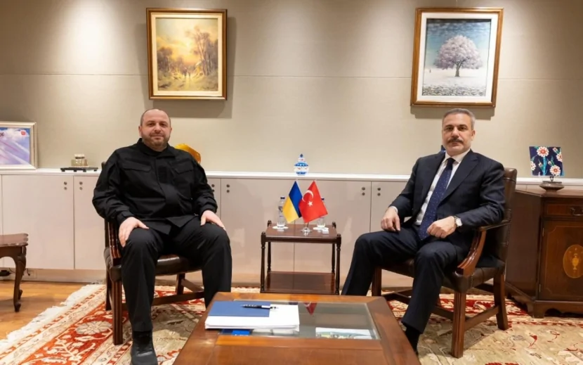 Hakan Fidan Rustem Umerov ilə görüşdü