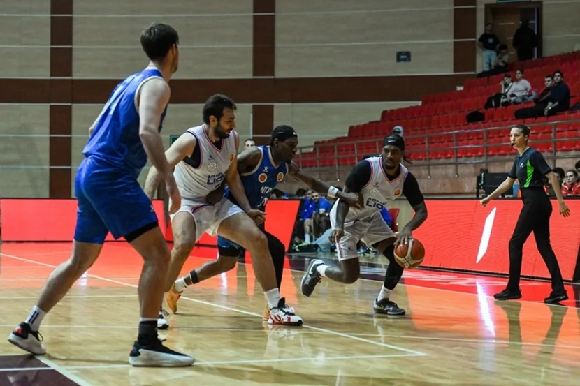 \"Abşeron Lions\" qələbə qazandı