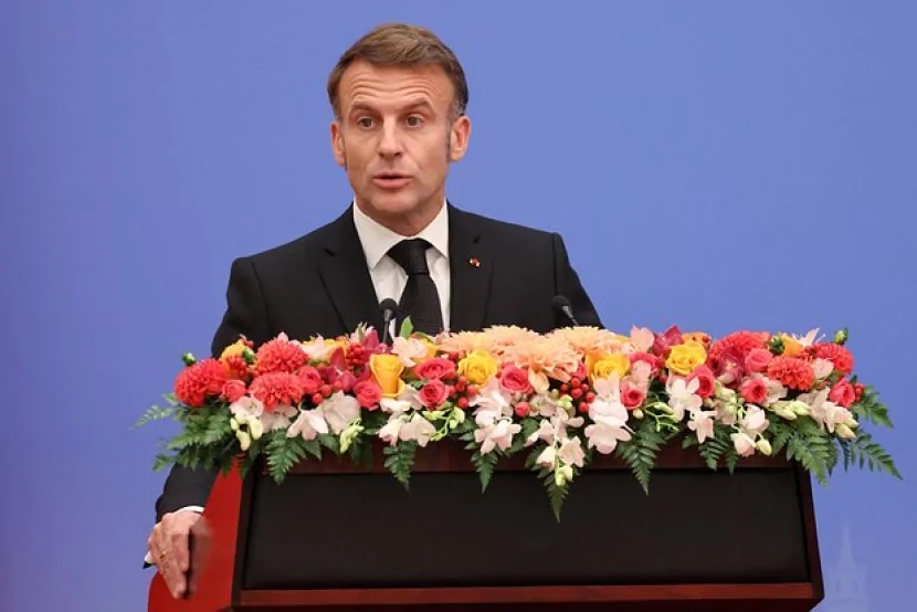 Makron Ukrayna məsələsində birgə əməkdaşlığı vurğuladı