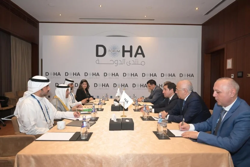 Hikmət Hacıyev Körfəz Əməkdaşlıq Şurasının rəhbəri ilə GÖRÜŞÜB