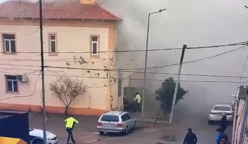 Bakıda çarəsiz qalan qadının xilasedilmə GÖRÜNTÜLƏRİ