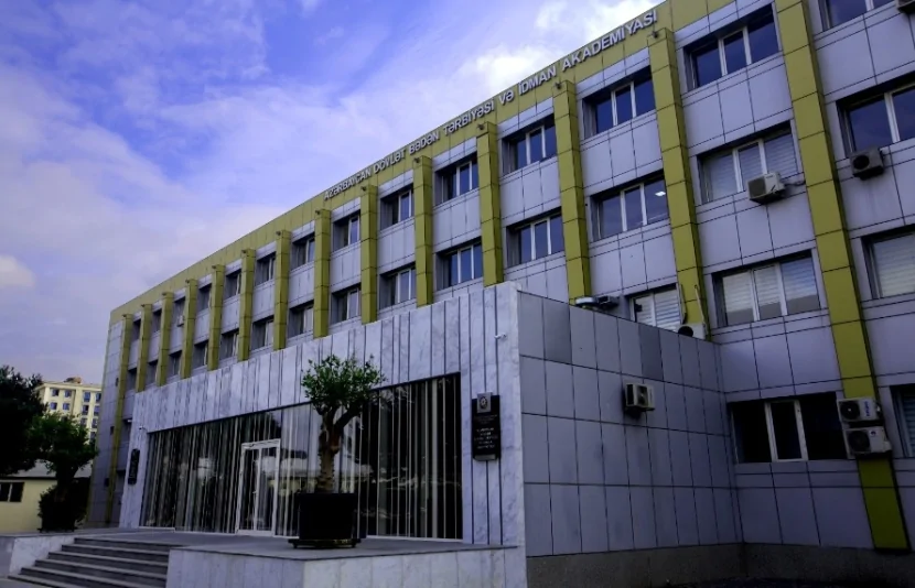 Bu təhsil müəsissəsinin hüquqi statusu MÜƏYYƏNLƏŞİB