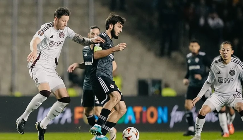 \"Qarabağ\" üç pillə gerilədi