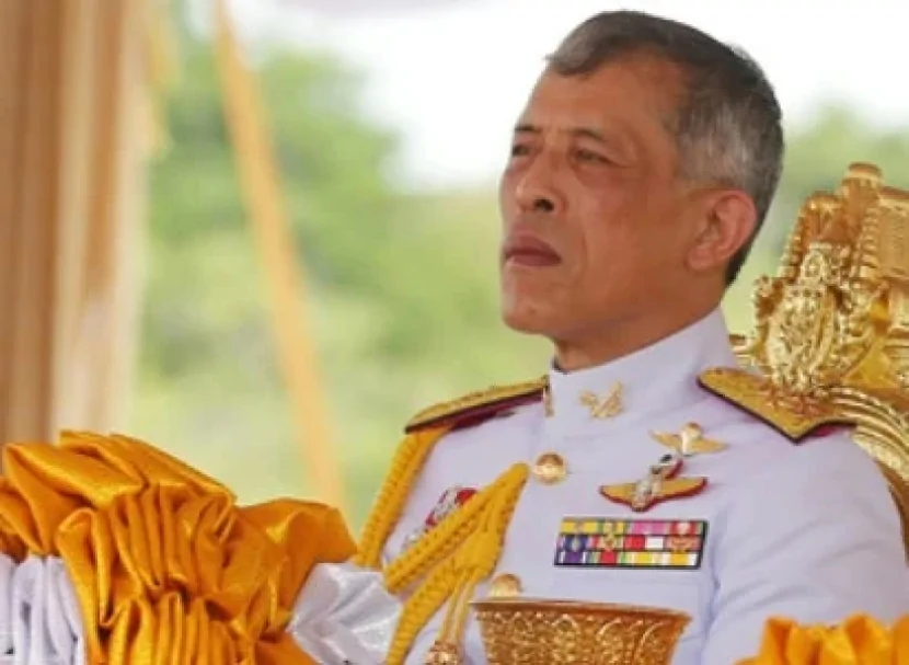 Tayland Kralı parlamentin aşağı palatasını buraxdı