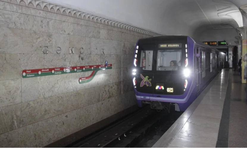 Metrodan istifadə edənlərin sayı AZALIB