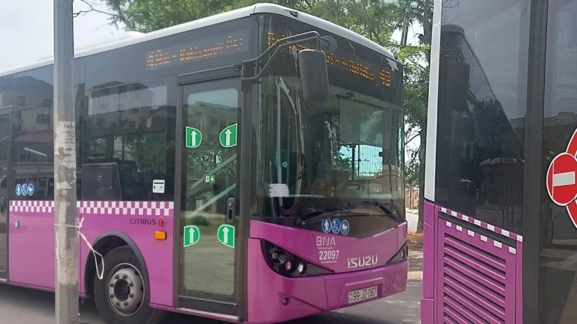 Bakıda avtobusda DAVA- Sürücü döyüldü
