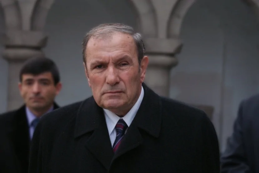 Ter-Petrosyan növbəti dəfə bu vəzifəyə seçildi